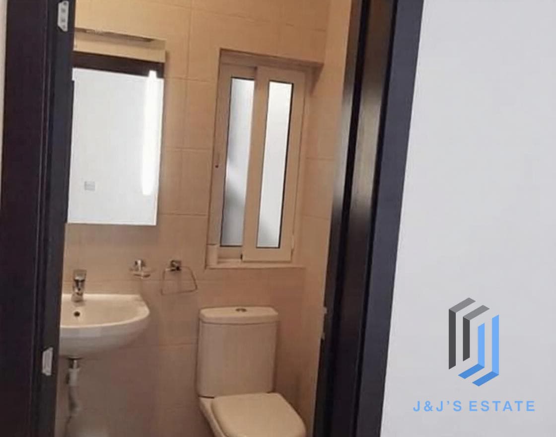 Modern Two Bedroom Apartment in Central Gzira · 9