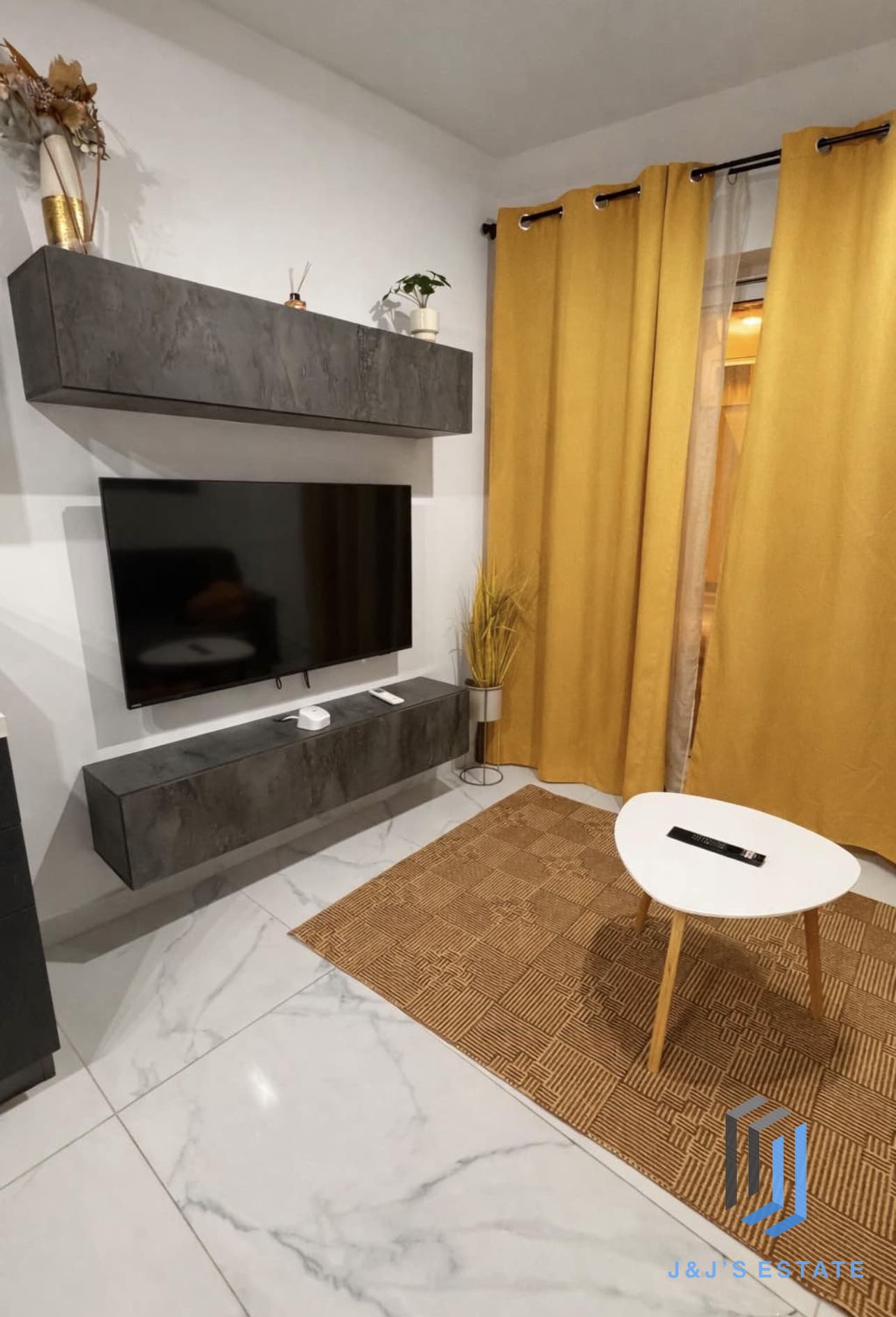 Two Bedroom Apartment for Rent Spacious Interior · 3