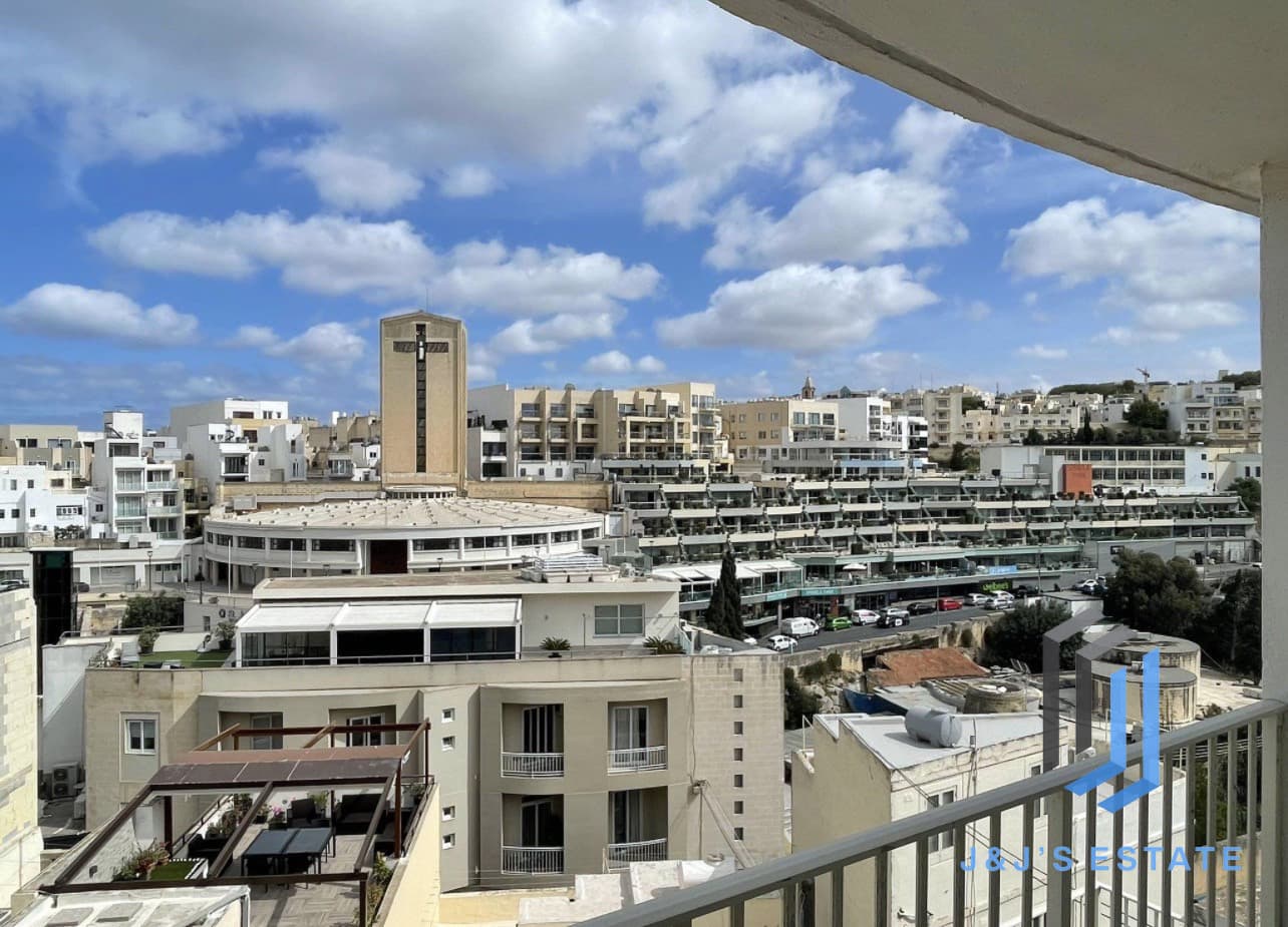 Fully Furnished Three Bedroom Apartment in Vibrant St Julian's · 3