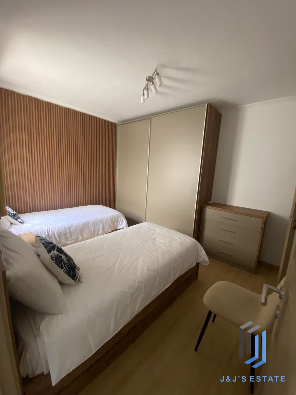 Fully Furnished Three Bedroom Apartment in Vibrant St Julian's · 7