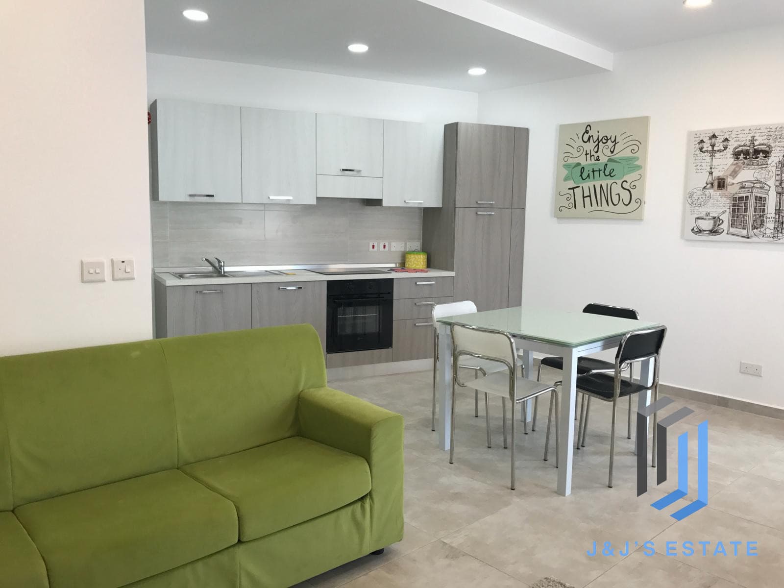 Fully Furnished Penthouse Apartment for Rent · 3