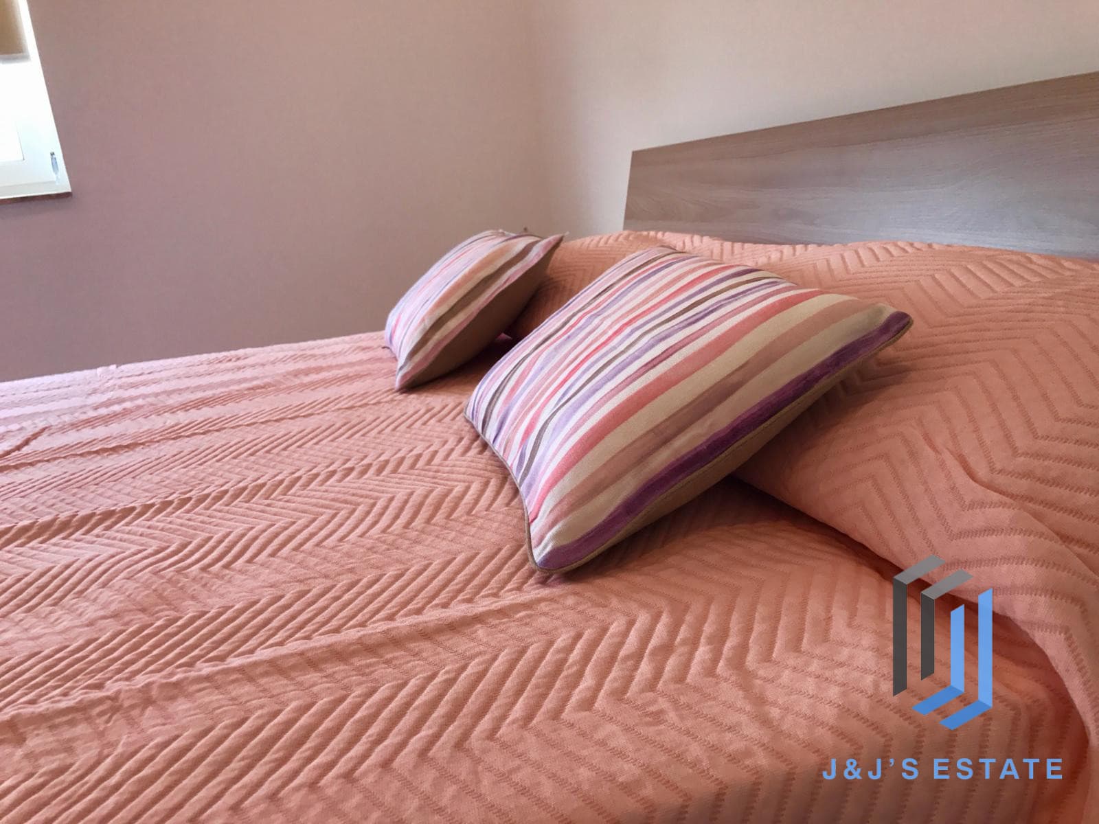 Fully Furnished Penthouse Apartment for Rent · 8