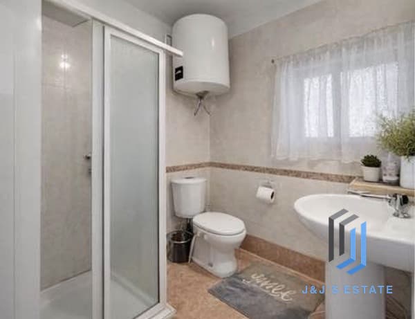 Ground-floor maisonette with 3 bedrooms in St Paul's Bay · 4