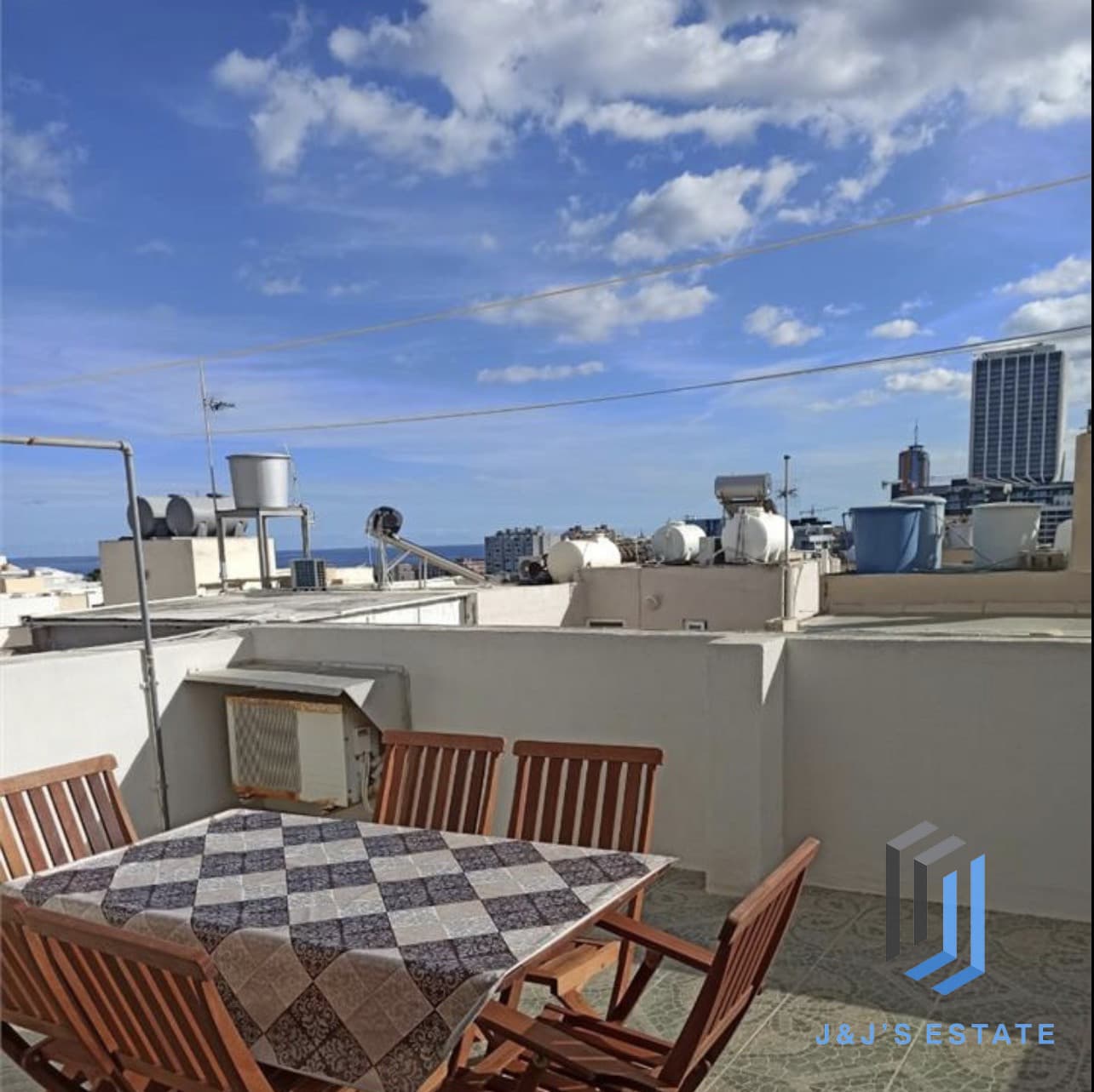 Duplex Maisonette with 4 Bedroom Fully Furnished