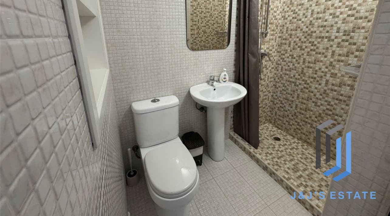Duplex Maisonette with 4 Bedroom Fully Furnished · 9