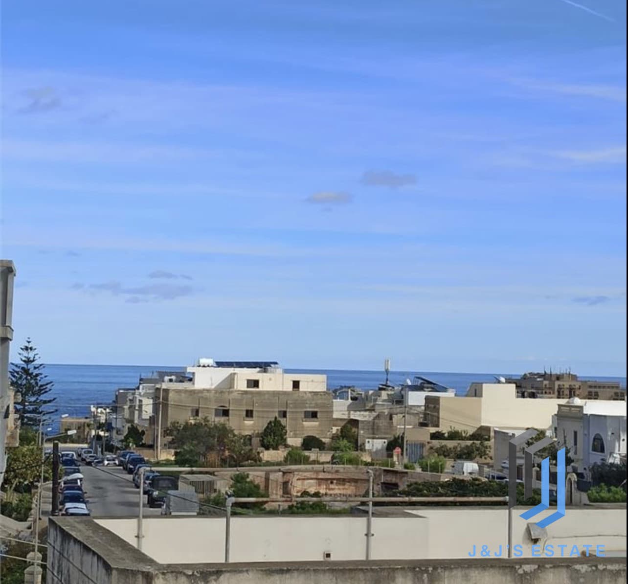 Duplex Maisonette with 4 Bedroom Fully Furnished · 2