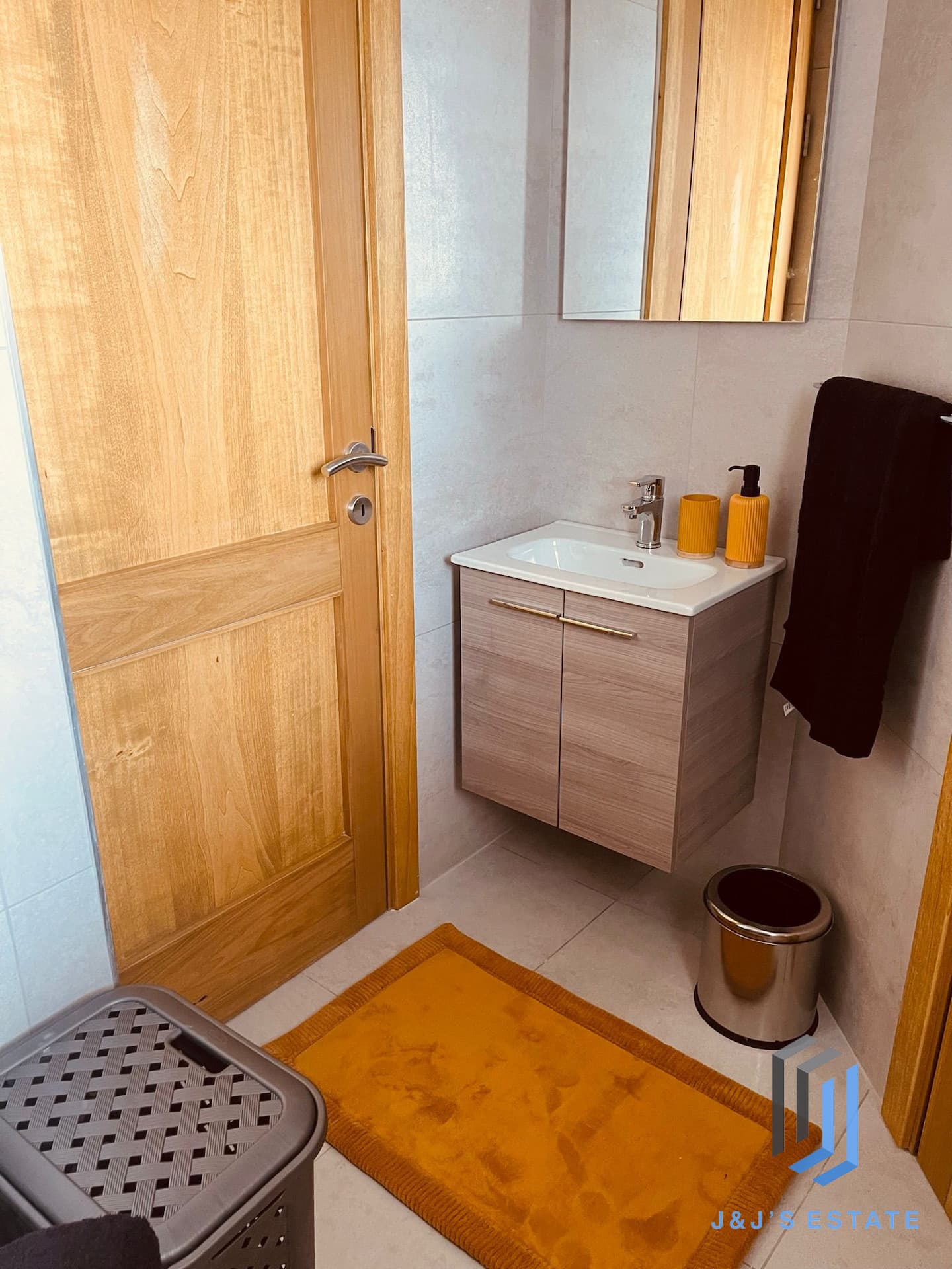 Fully furnished two-bedroom apartment in Mosta · 14