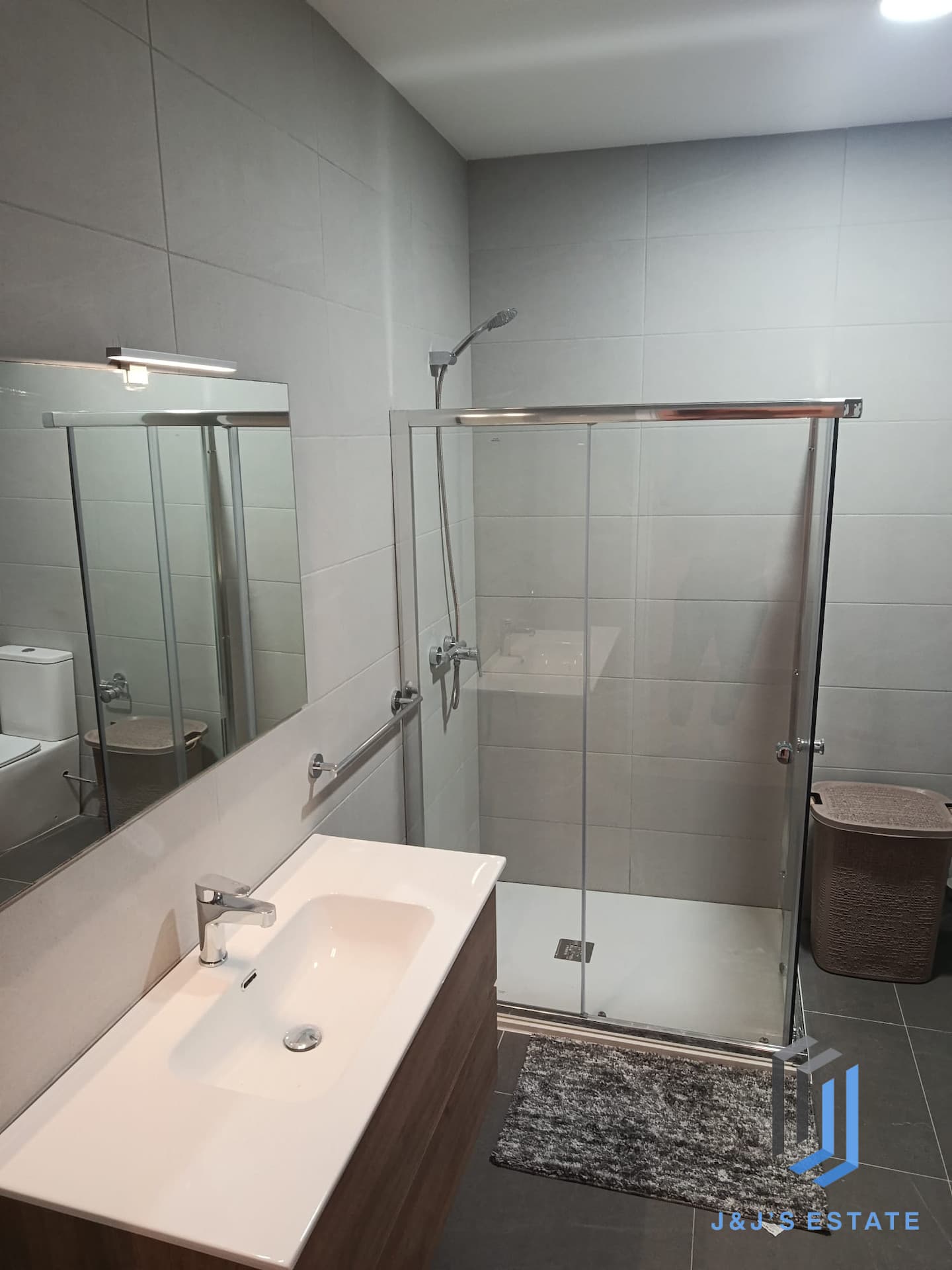 Fully Furnished Two Bedroom Apartment in Birzebbuga · 7