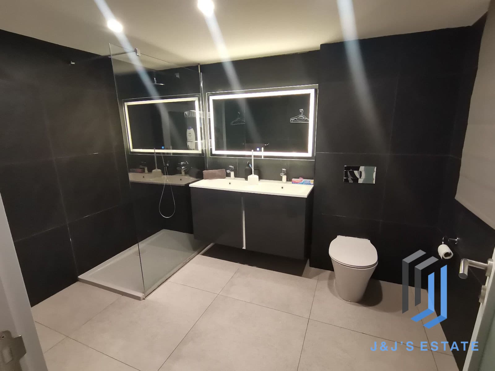 Fully Furnished Two Bedroom Apartment in Lively St Julians · 14