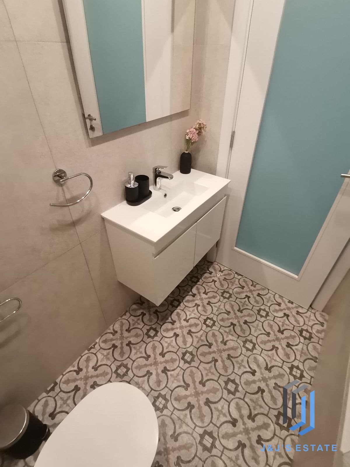 Fully Furnished Two Bedroom Apartment in Lively St Julians · 15