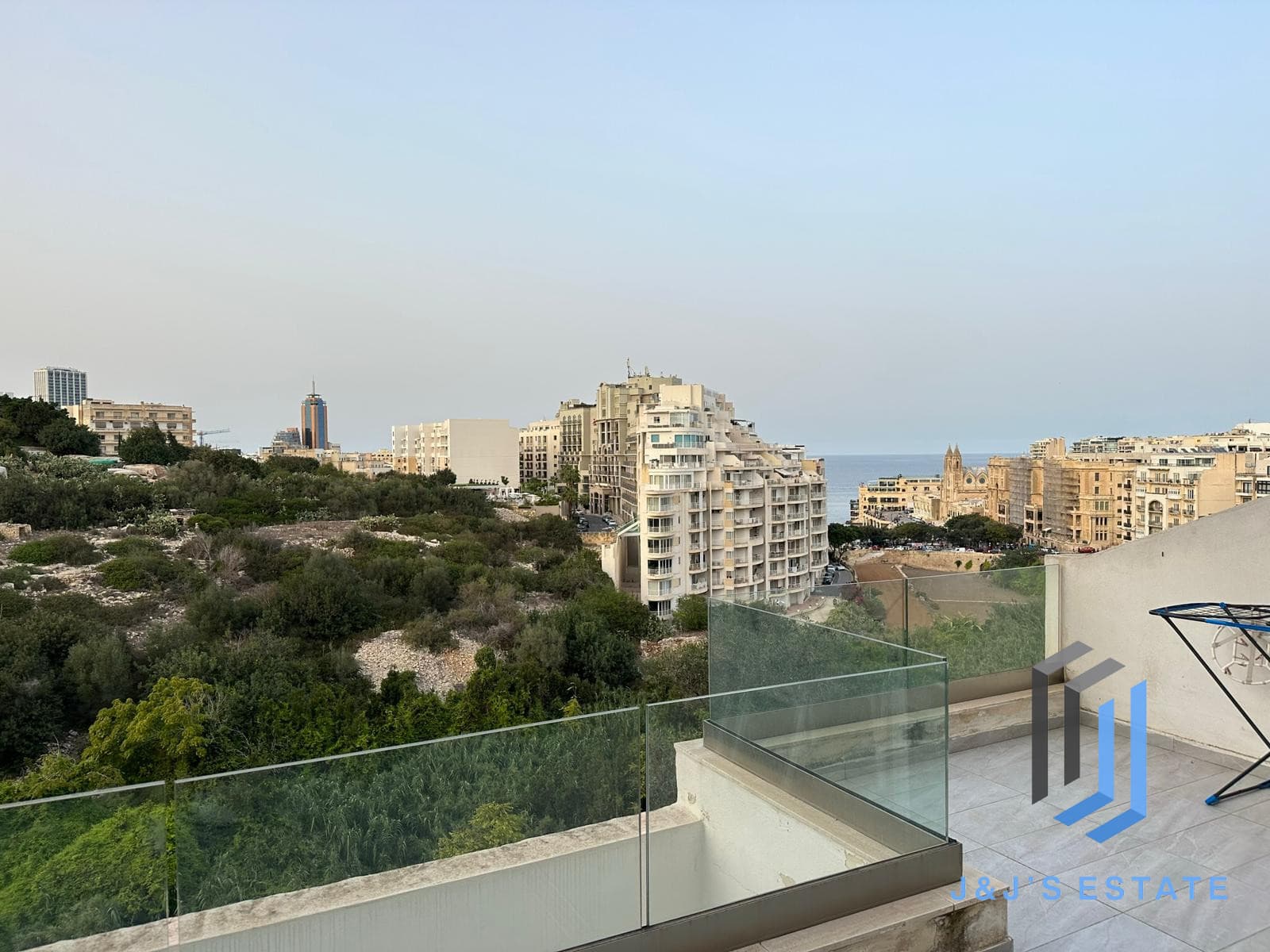 Fully Furnished Two Bedroom Apartment in Lively St Julians · 1