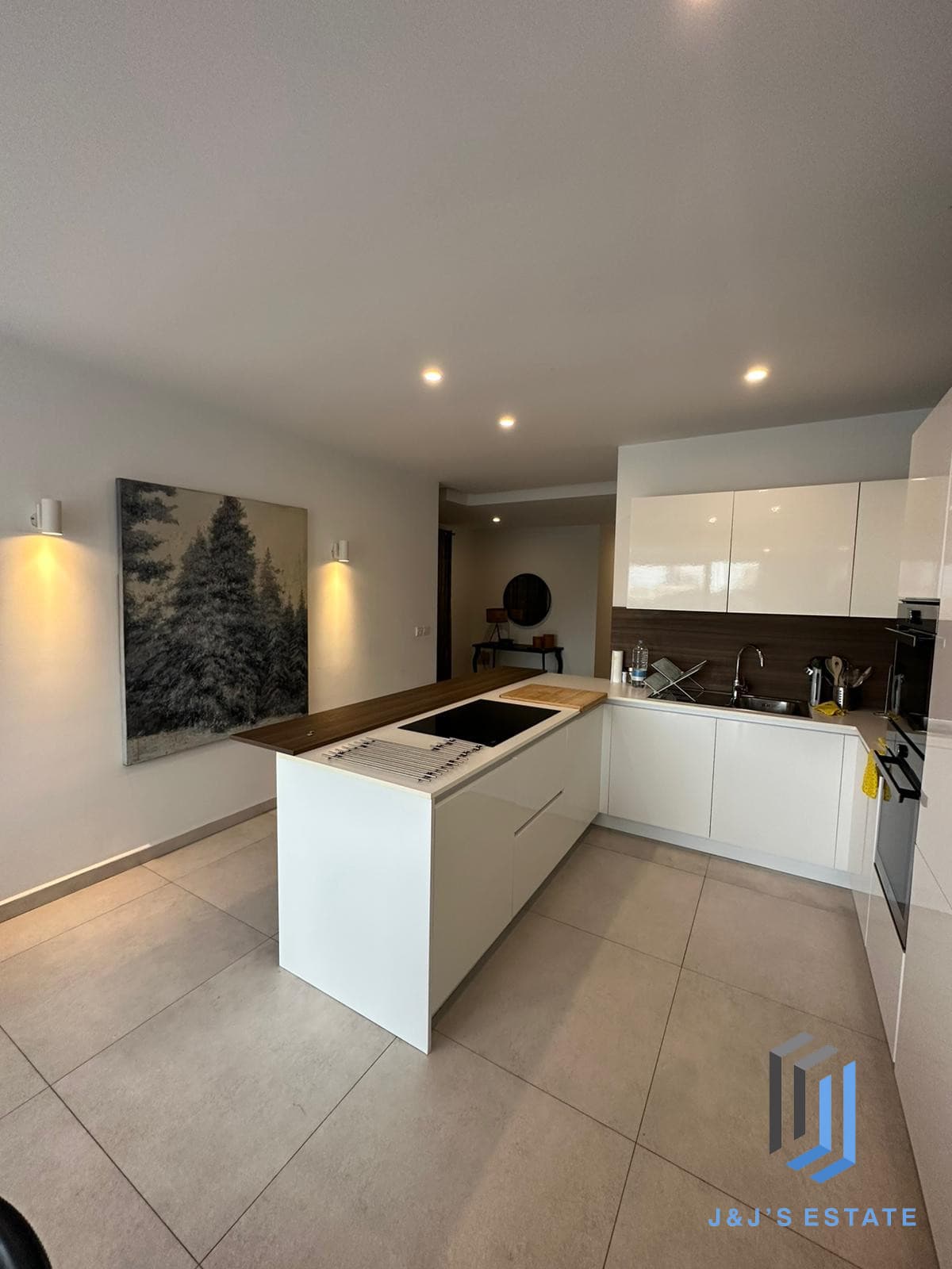 Fully Furnished Two Bedroom Apartment in Lively St Julians · 8