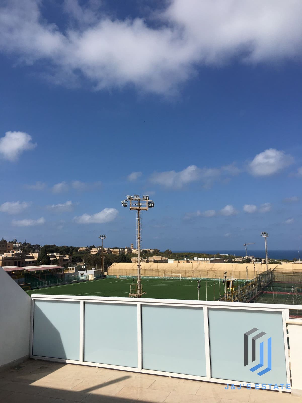 Modern Furnished Penthouse in Central Swieqi · 3