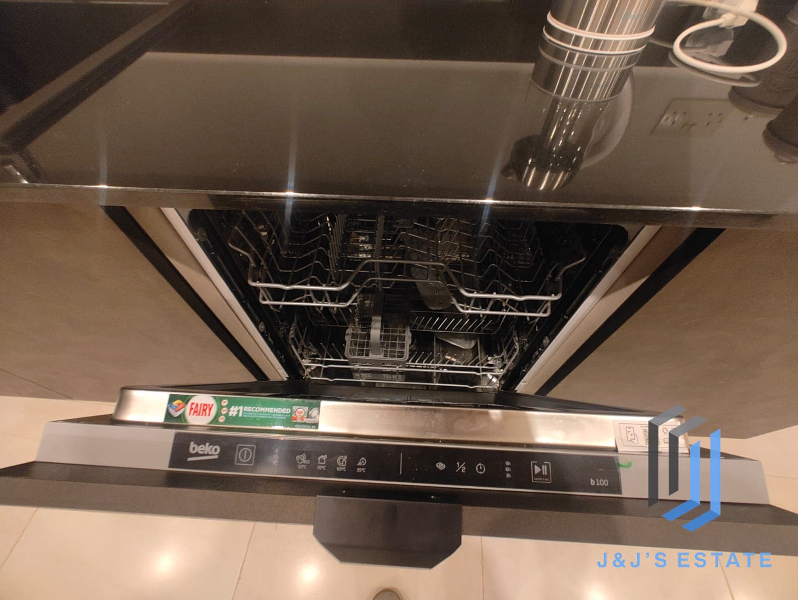 Spacious Three Bedroom Apartment Rental in Balzan · 19