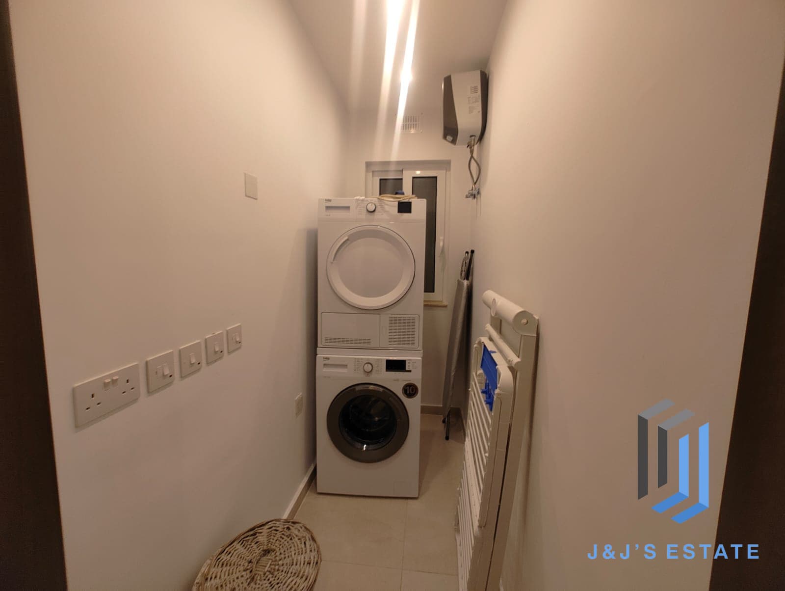 Spacious Three Bedroom Apartment Rental in Balzan · 16