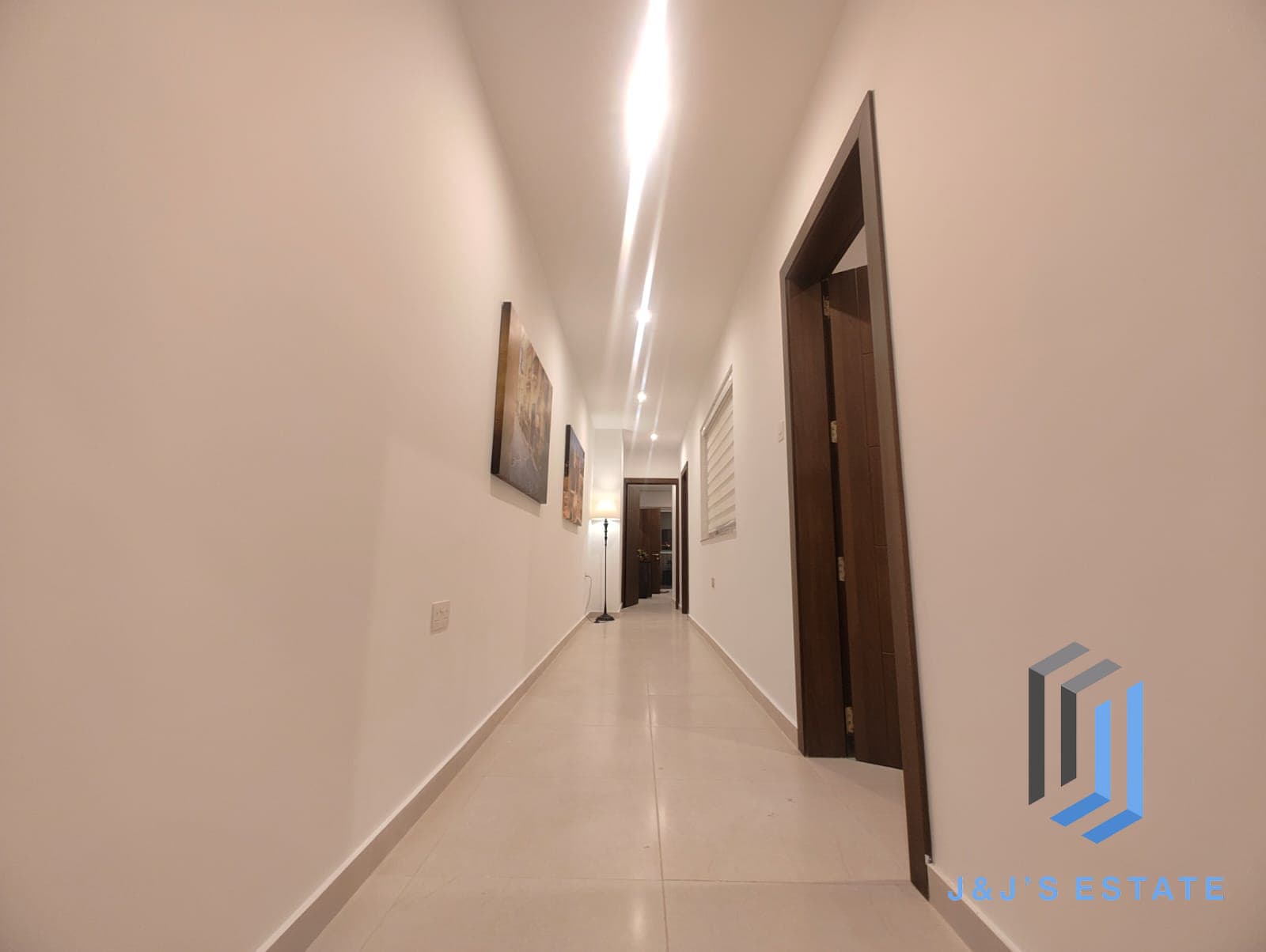 Spacious Three Bedroom Apartment Rental in Balzan · 22