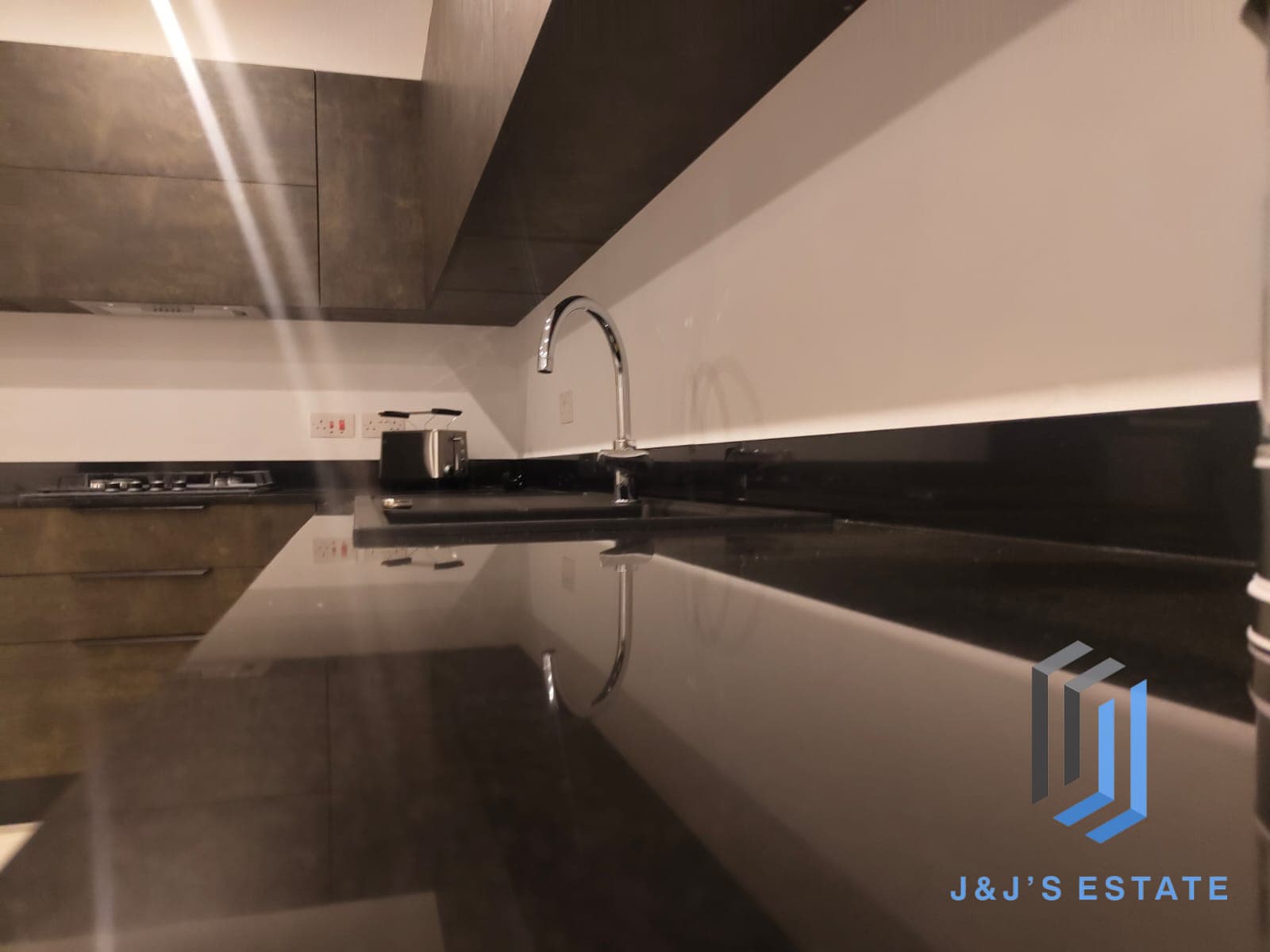 Spacious Three Bedroom Apartment Rental in Balzan · 6