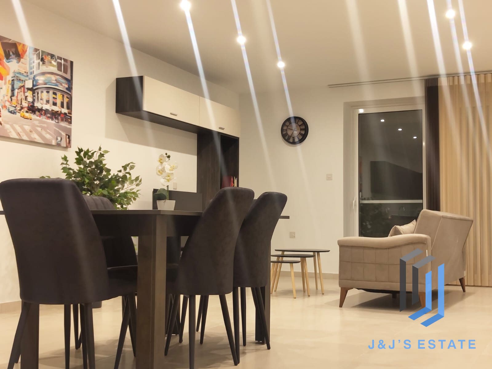 Spacious Three Bedroom Apartment Rental in Balzan · 13