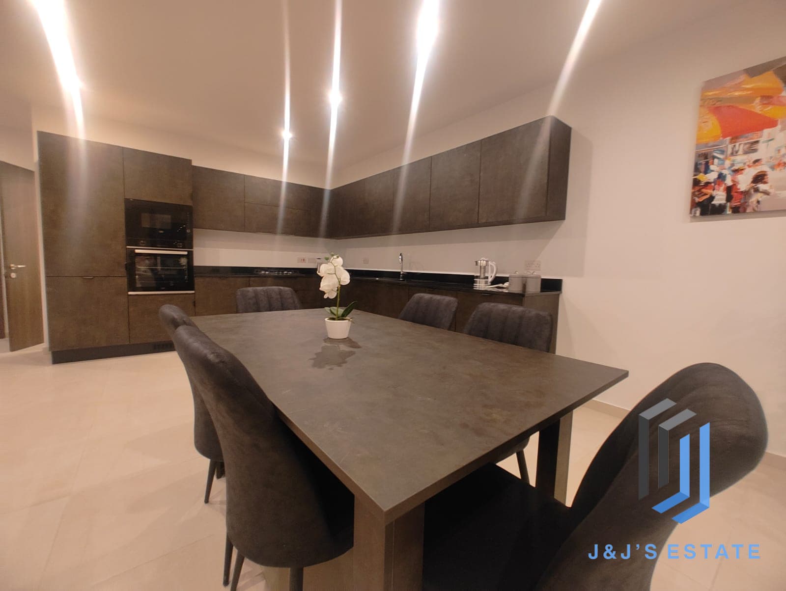 Spacious Three Bedroom Apartment Rental in Balzan · 5