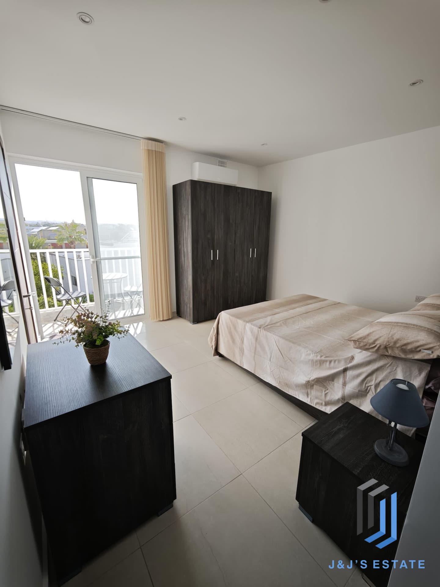 Fully furnished three-bedroom maisonette in Balzan · 5