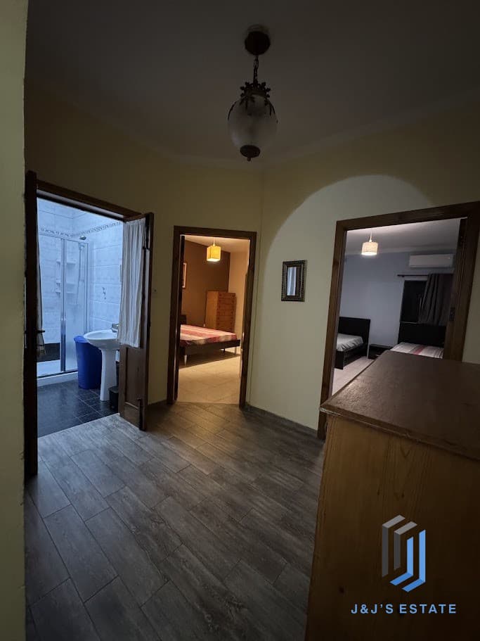 Fully furnished three-bedroom maisonette with panoramic view in San Gwann · 7