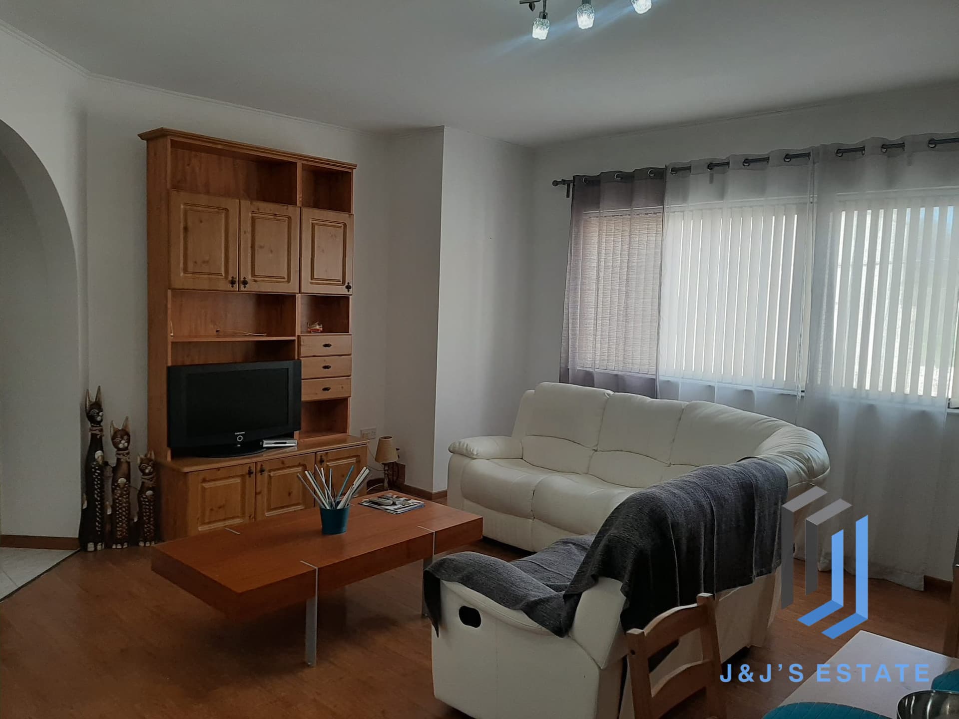 Bright Three Bedroom Apartment in Marsaskala · 2