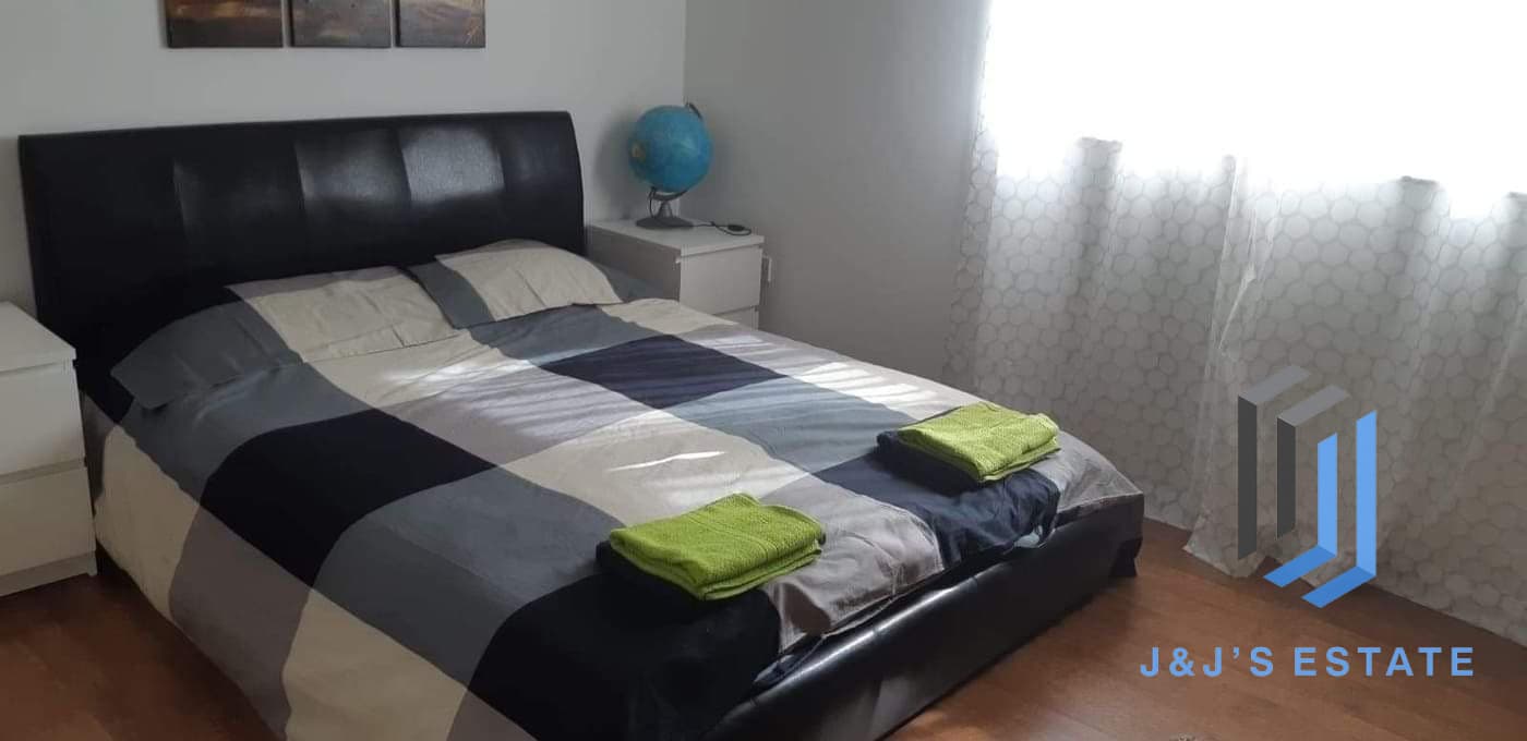 Bright Three Bedroom Apartment in Marsaskala · 6