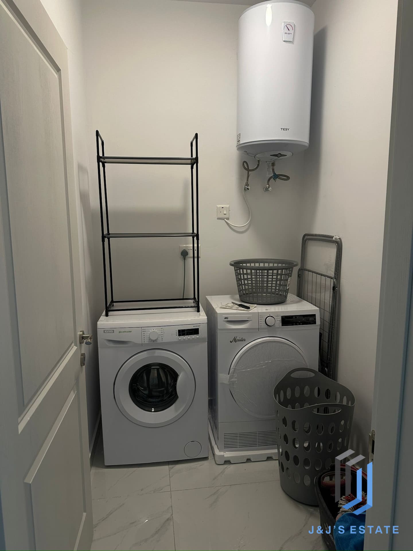 Fully furnished three-bedroom apartment in Bahar ic-Caghaq · 7