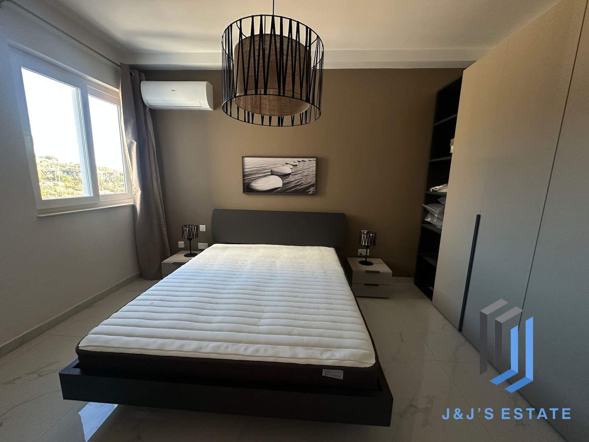 Fully furnished three-bedroom apartment in Bahar ic-Caghaq · 11