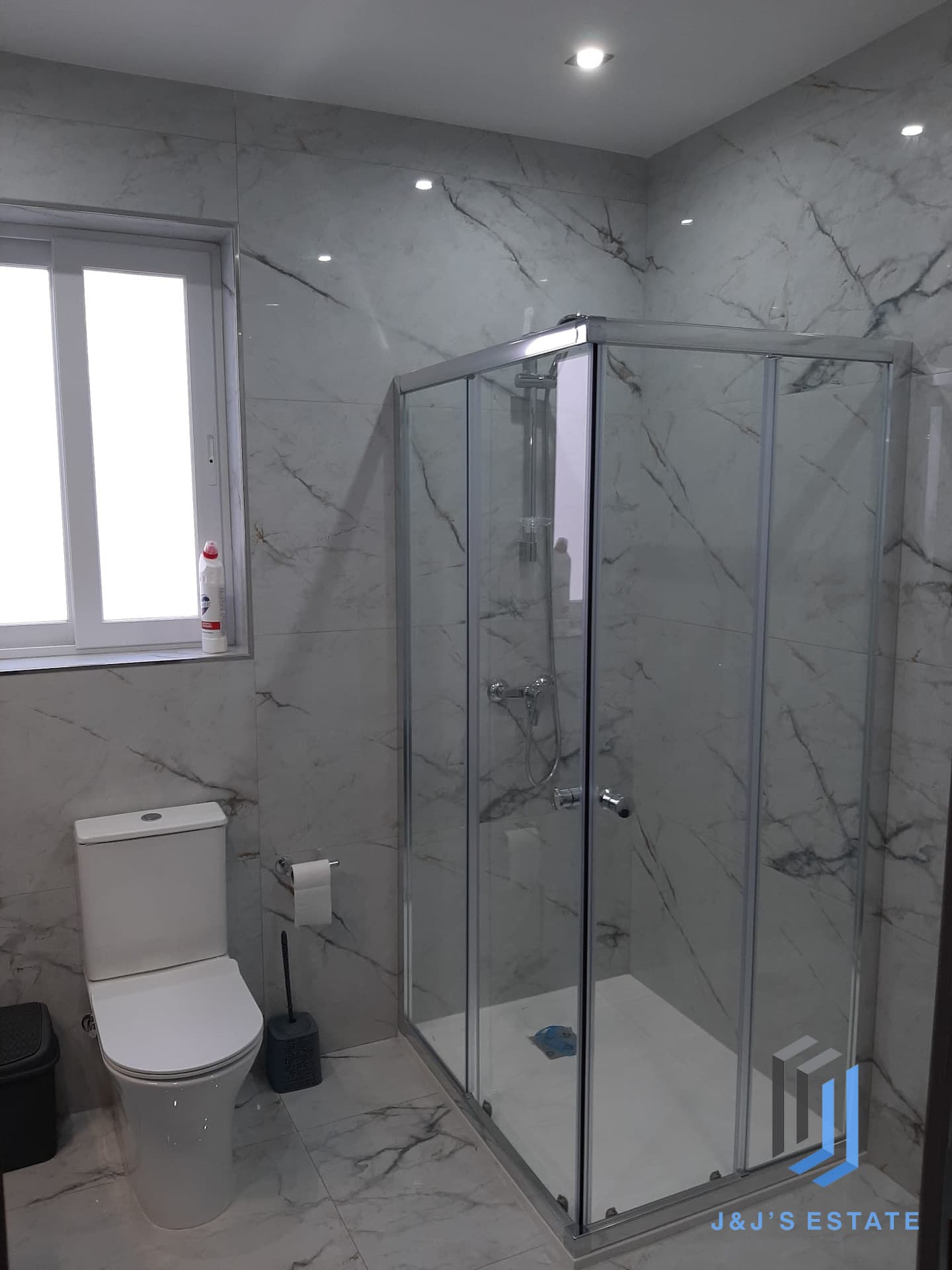 Fully furnished three-bedroom apartment in central Birkirkara · 8