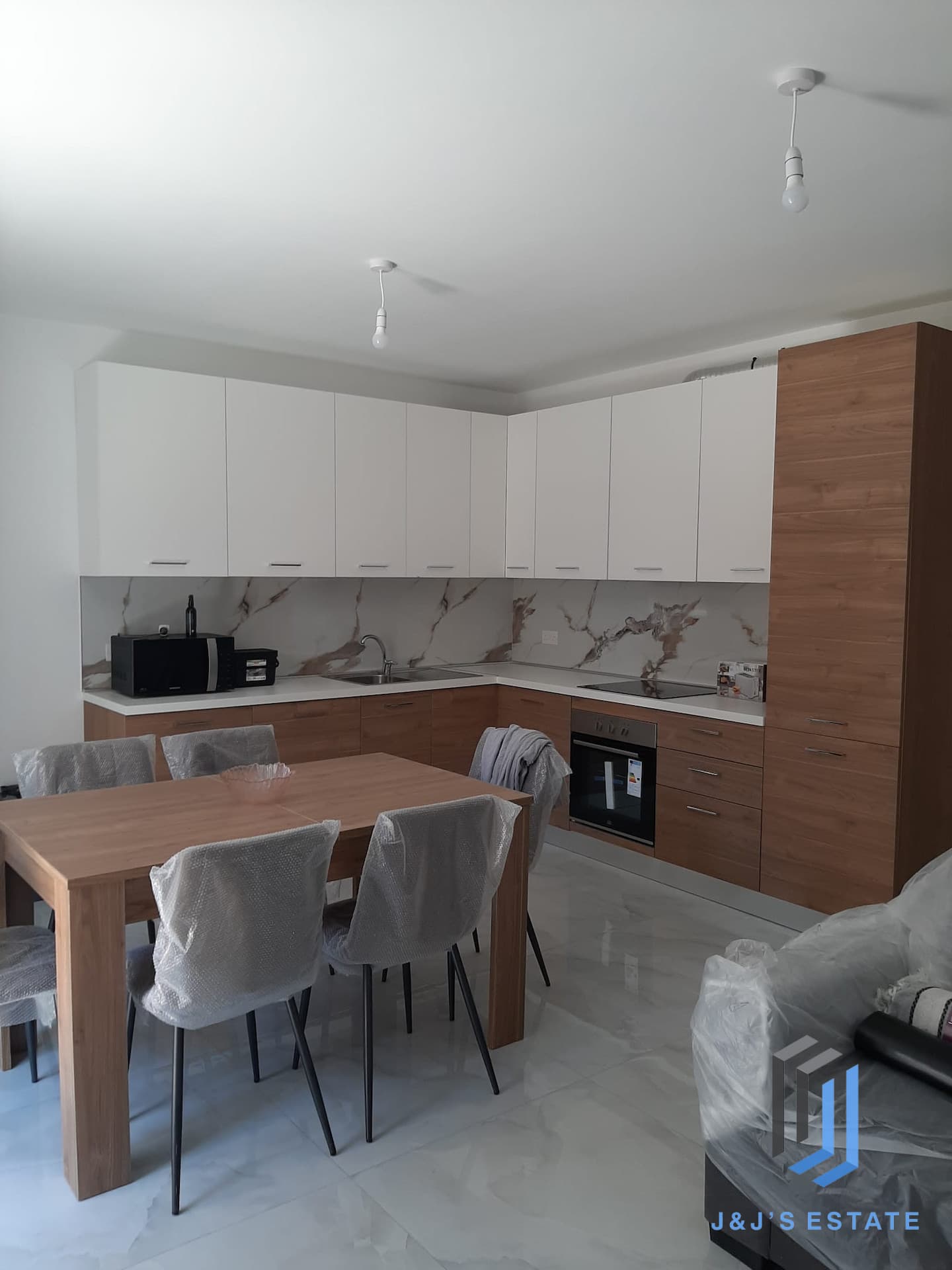 Fully furnished three-bedroom apartment in central Birkirkara · 3