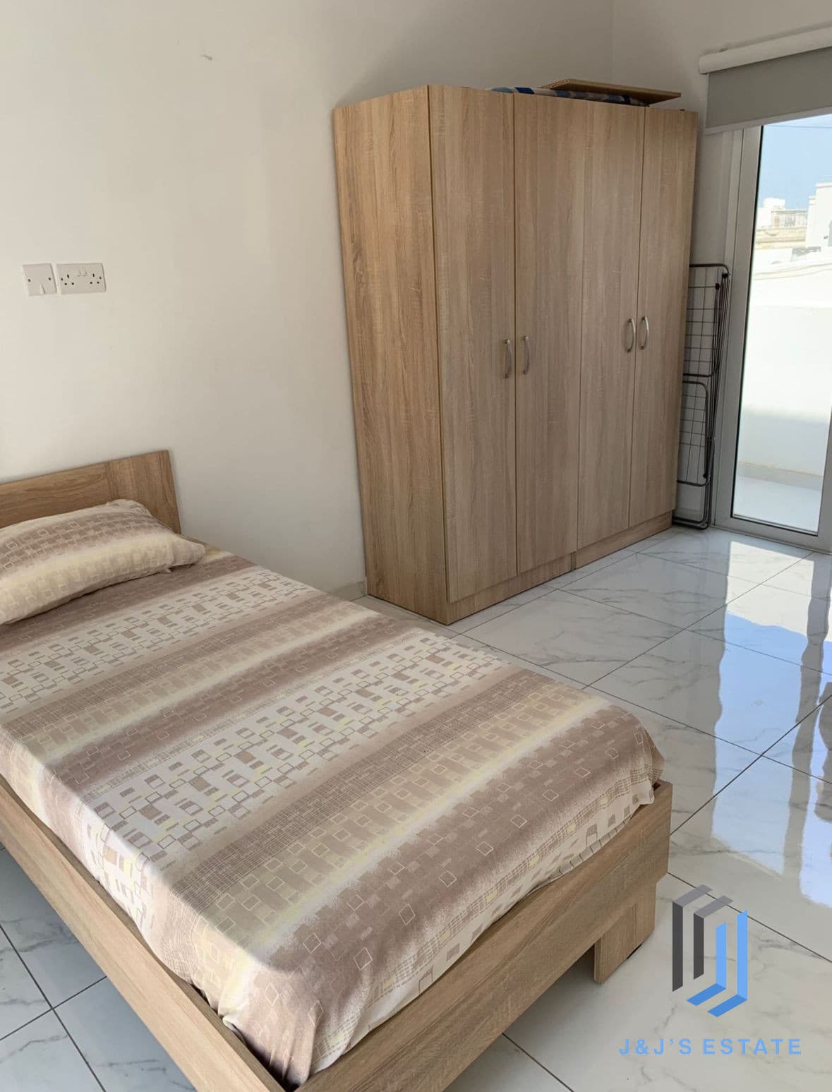 Fully Furnished Two Bedroom House for Rent Fgura · 3