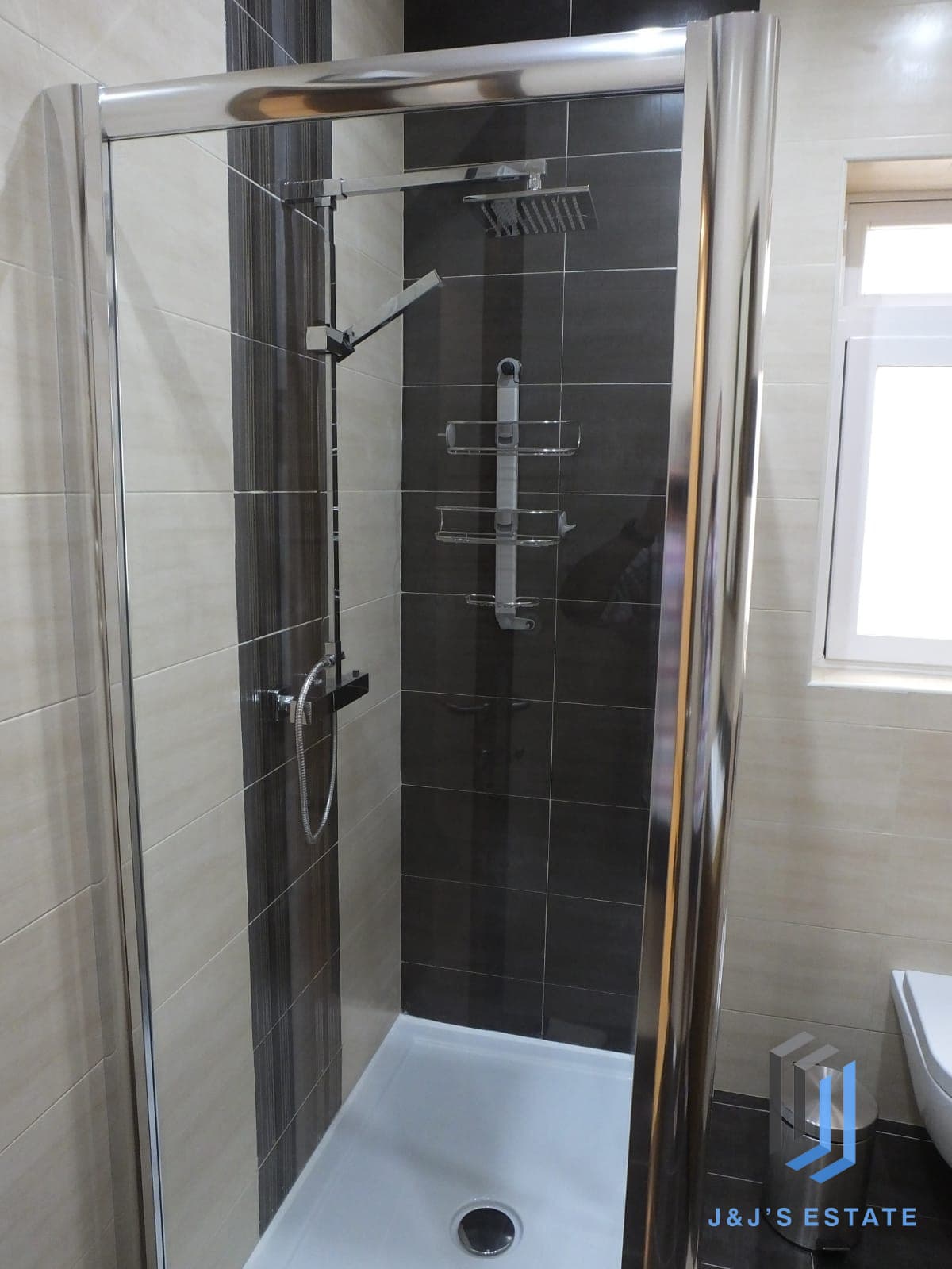 Fully Furnished Two Bedroom Apartment in Marsaskala · 4