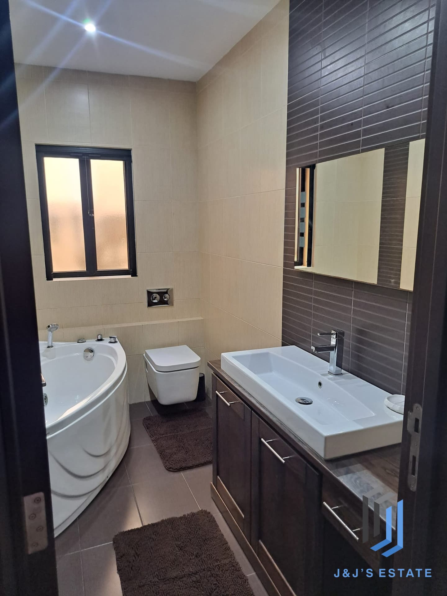 Fully furnished three-bedroom apartment in central Qormi · 11