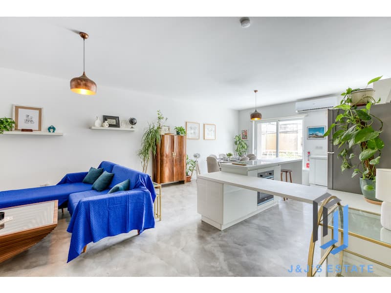 Fully furnished two-bedroom apartment with balcony in Għargħur · 3