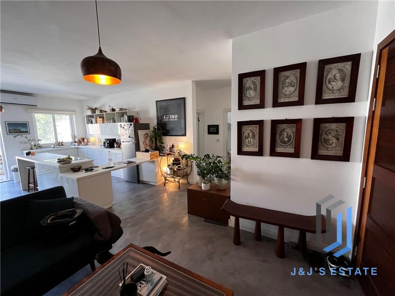 Fully furnished two-bedroom apartment with balcony in Għargħur · 5