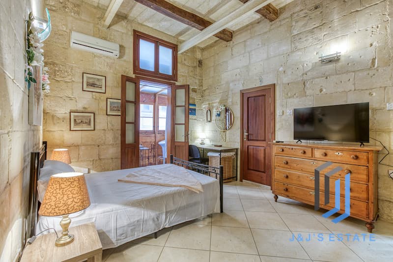 Fully Furnished One Bedroom Townhouse for Rent · 6