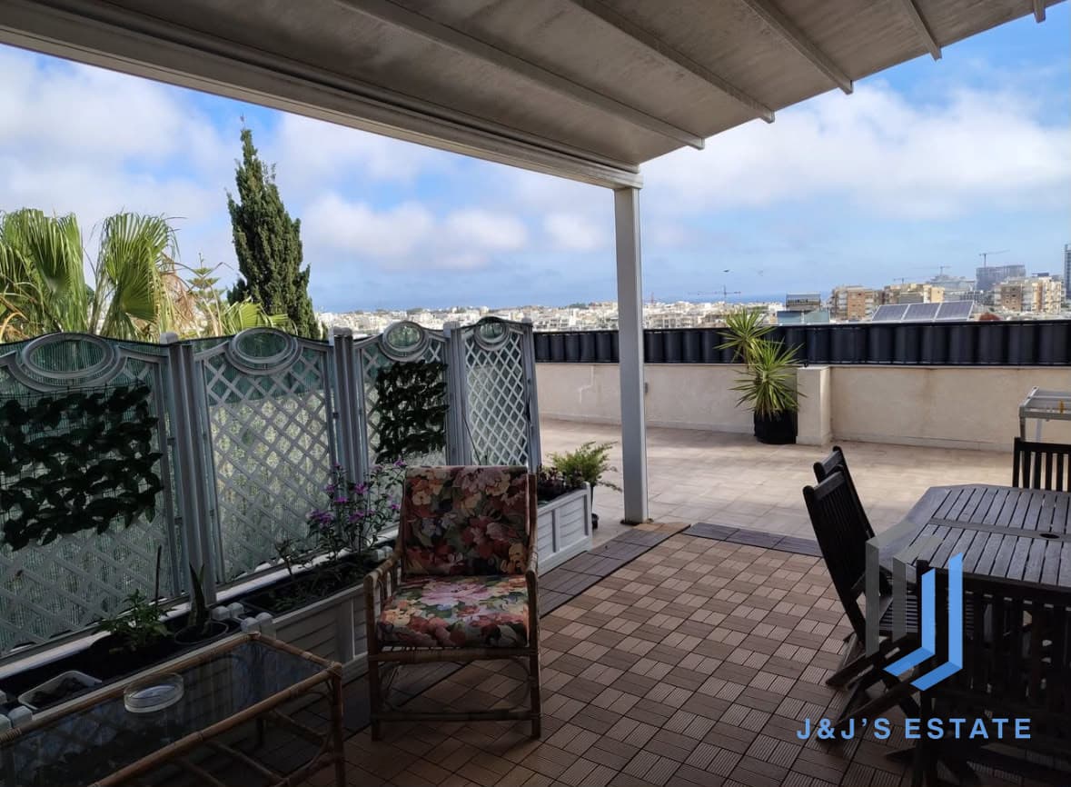 Fully furnished two-bedroom apartment in St Julian's · 5