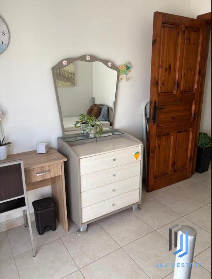 Fully furnished two-bedroom penthouse with sea view in St Paul’s Bay · 7