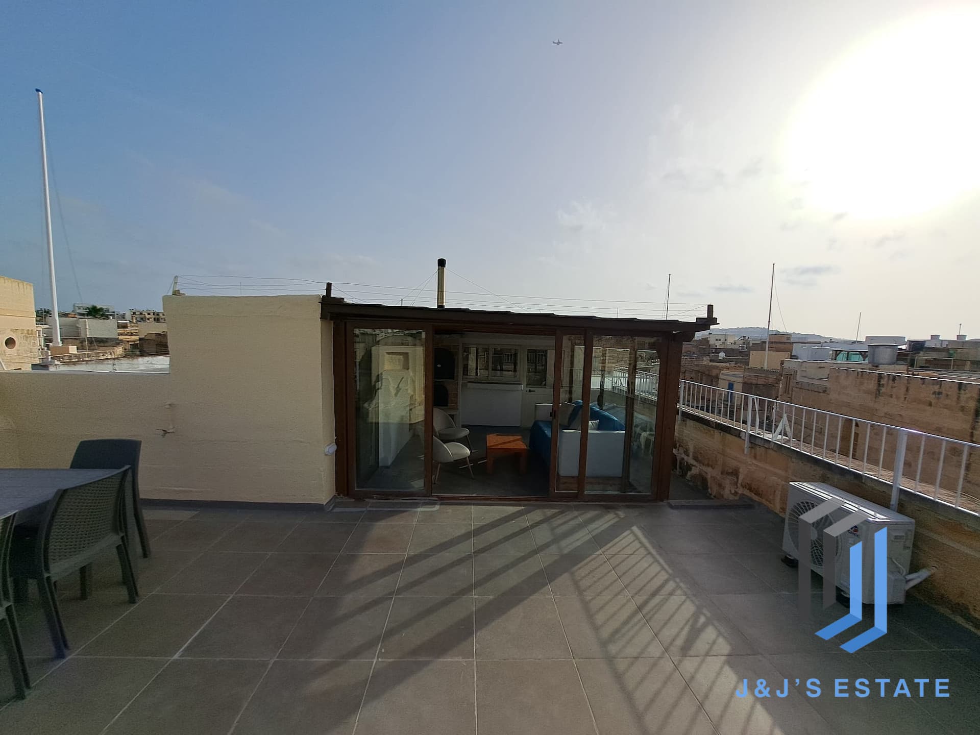 Renovated Fully Furnished Mosta House Of Character with Three Bedrooms · 3