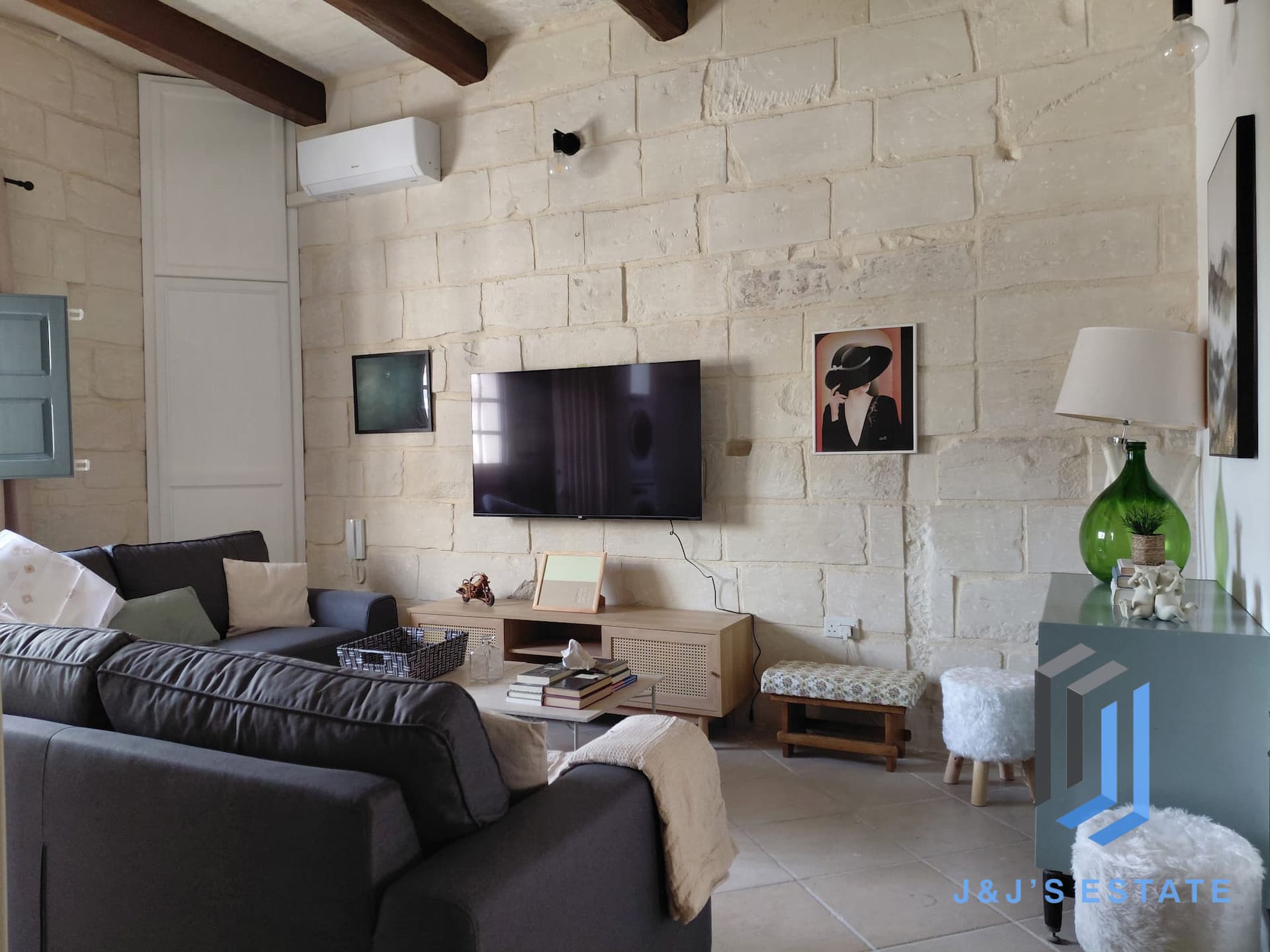 Renovated Fully Furnished Mosta House Of Character with Three Bedrooms