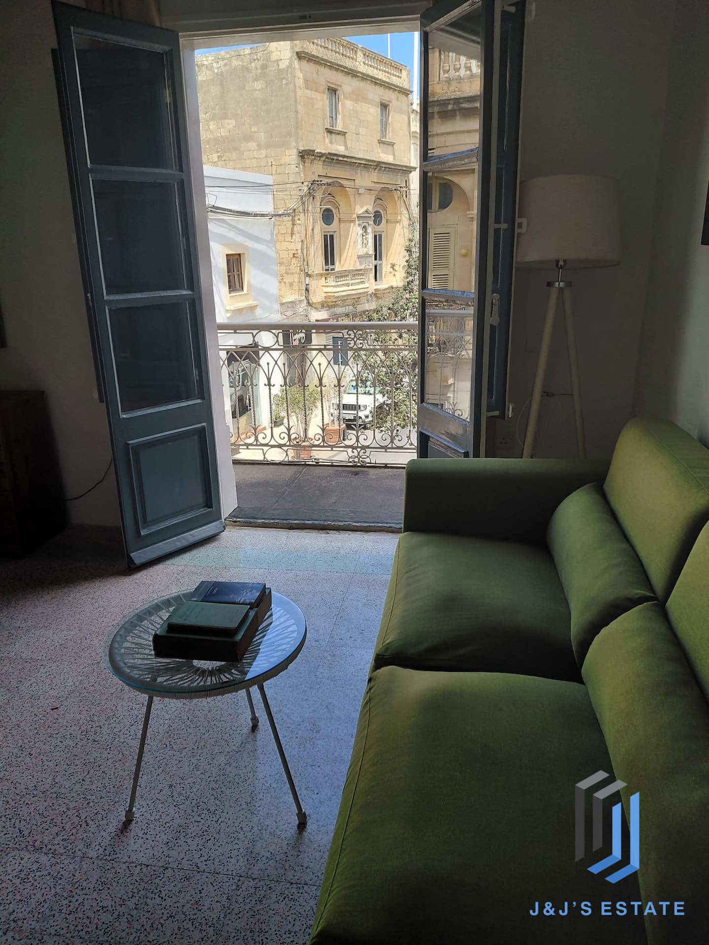 Renovated Fully Furnished Mosta House Of Character with Three Bedrooms · 6