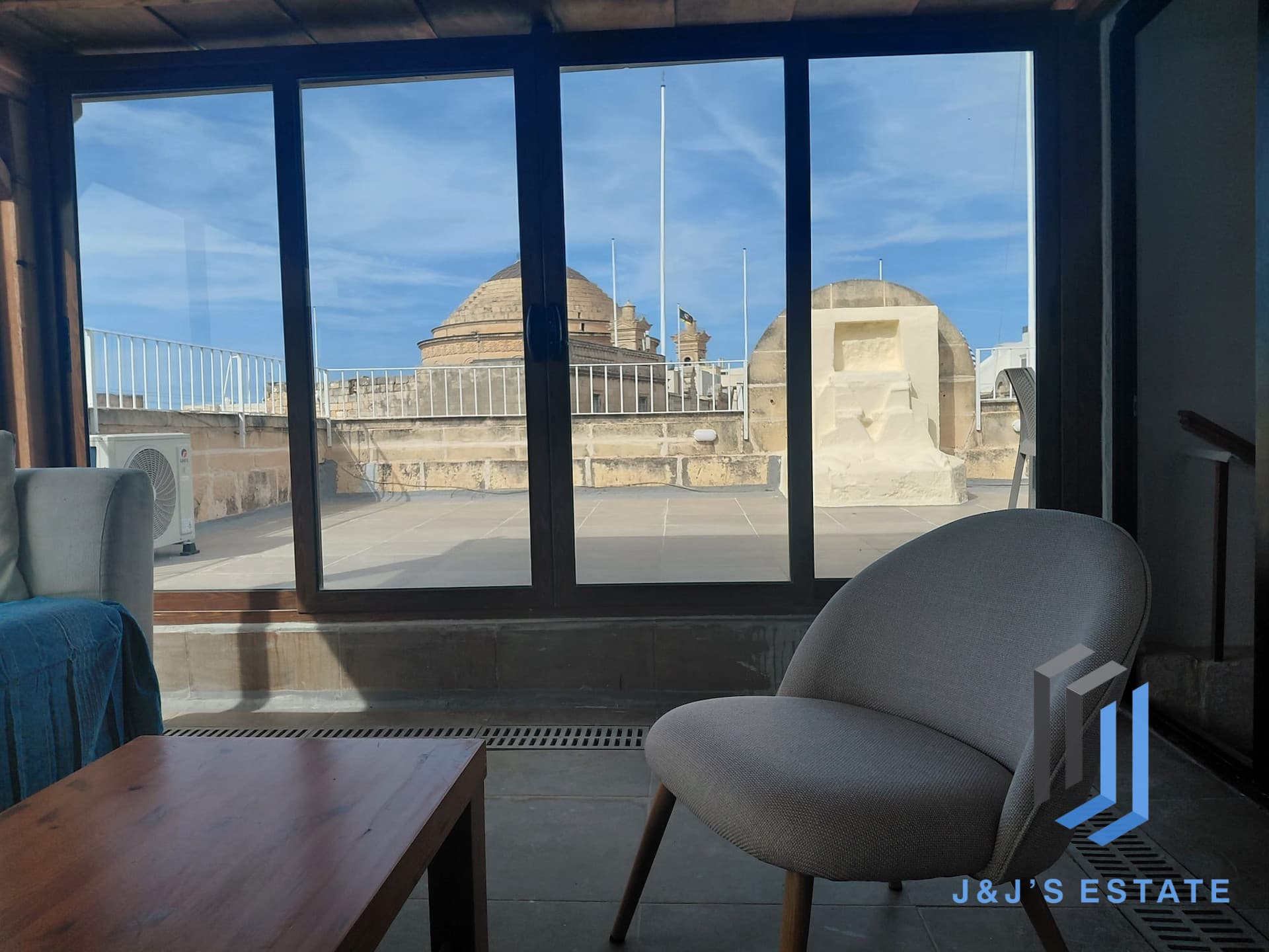 Renovated Fully Furnished Mosta House Of Character with Three Bedrooms · 4