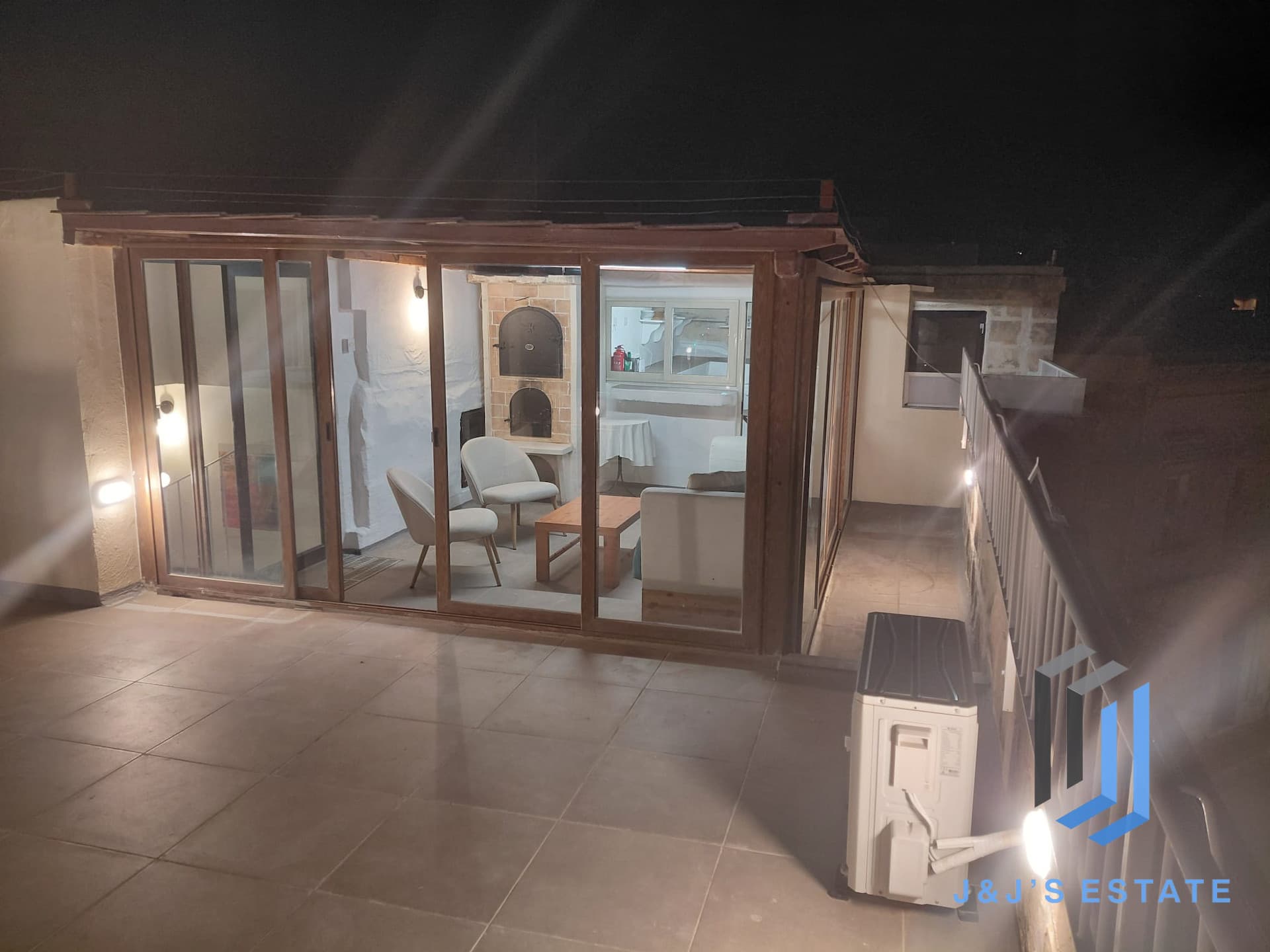 Renovated Fully Furnished Mosta House Of Character with Three Bedrooms · 17