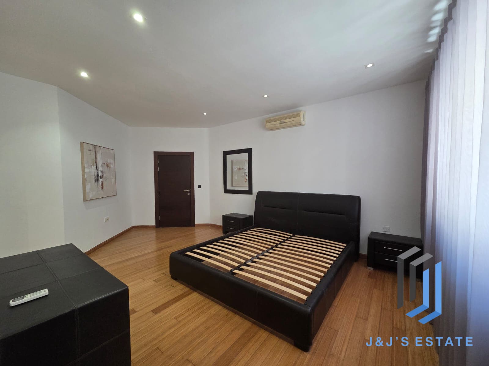 Fully Furnished Maisonette with 3 Bedrooms in Vibrant St Julians · 11