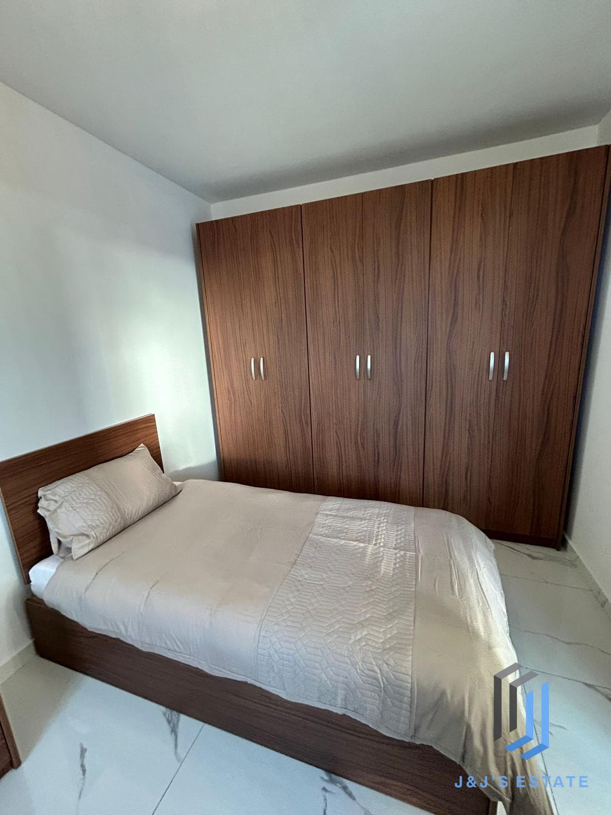Penthouse Apartment in Tranquil Gharghur With Sea View · 8