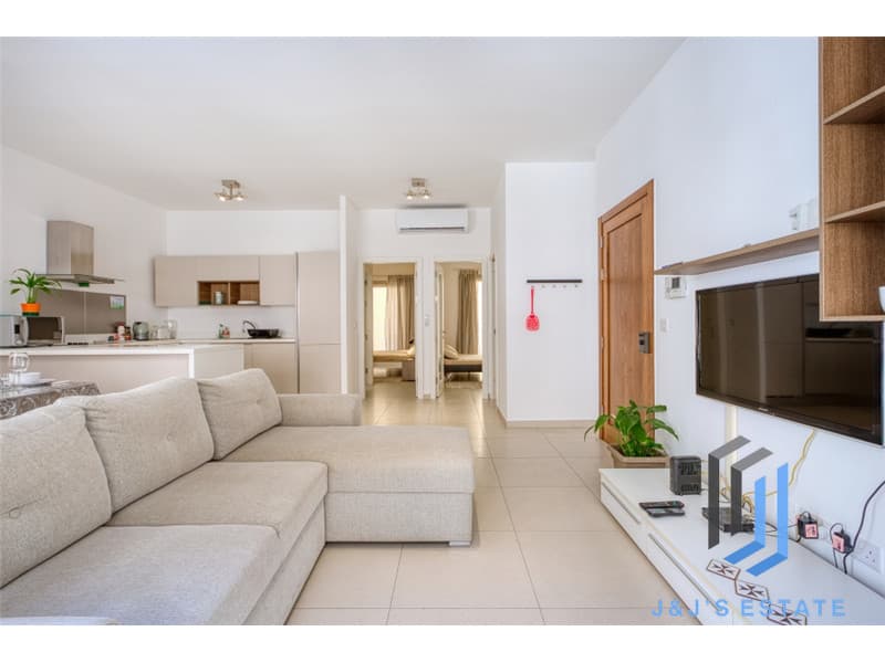 Fully Furnished Two Bedroom Apartment in Sliema Neat the Sea