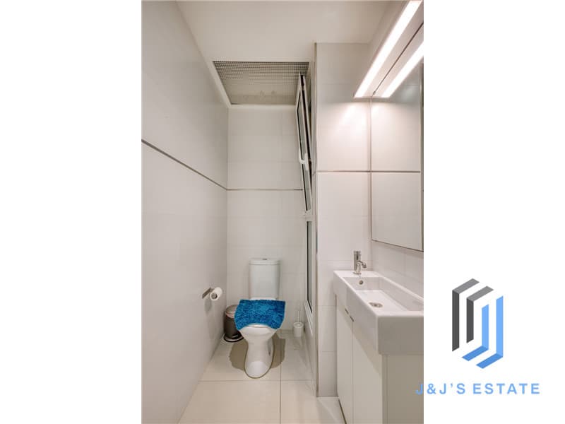 Fully Furnished Two Bedroom Apartment in Sliema Neat the Sea · 25