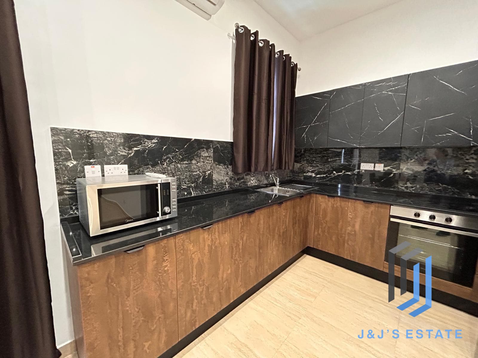 Fully furnished three-bedroom apartment in central Birkirkara · 6