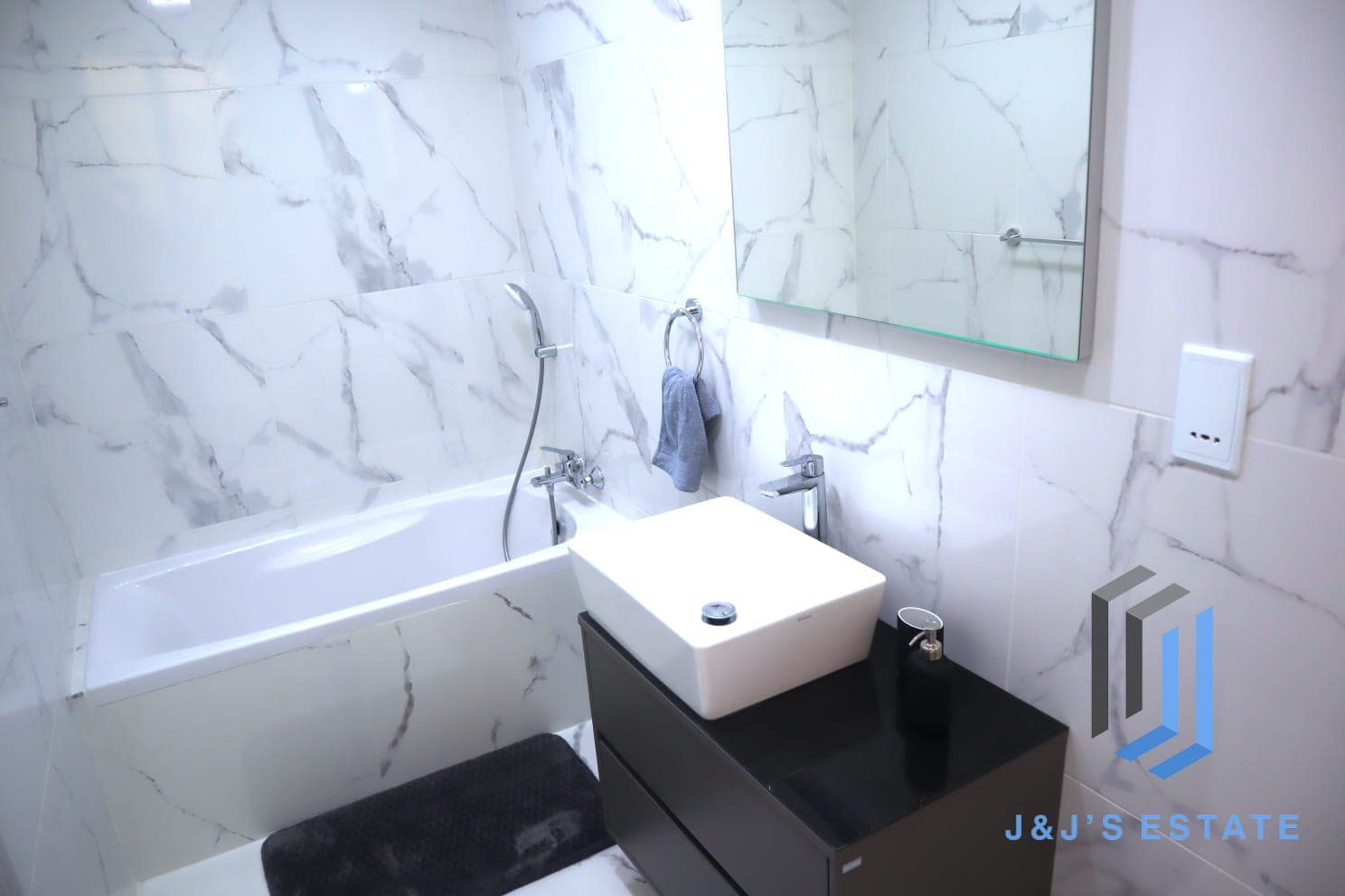 Fully Furnished Swieqi Penthouse with Sea View · 14